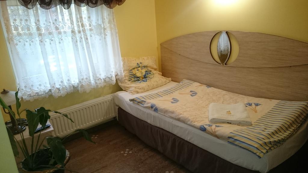 Hotel Faraon Kielce Ngoại thất bức ảnh